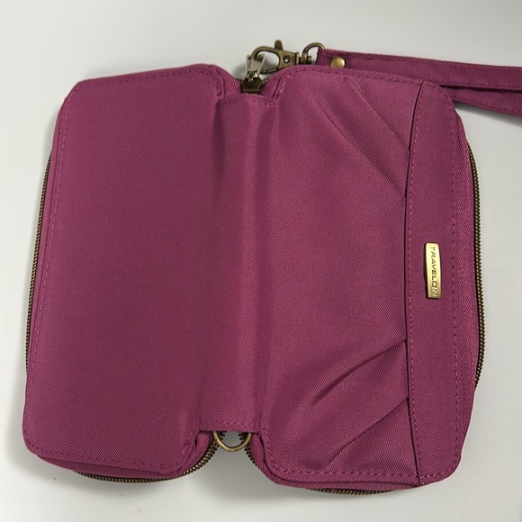 Travelon Pink Wristlet Wallet like new - Picture 8 of 12